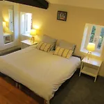 Des Lilas Apartment *
