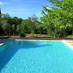Des Lilas Apartment