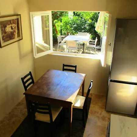 Des Lilas Appartement