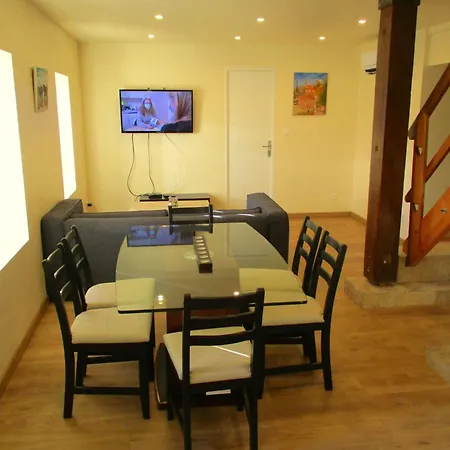 Des Lilas Appartement Uzès